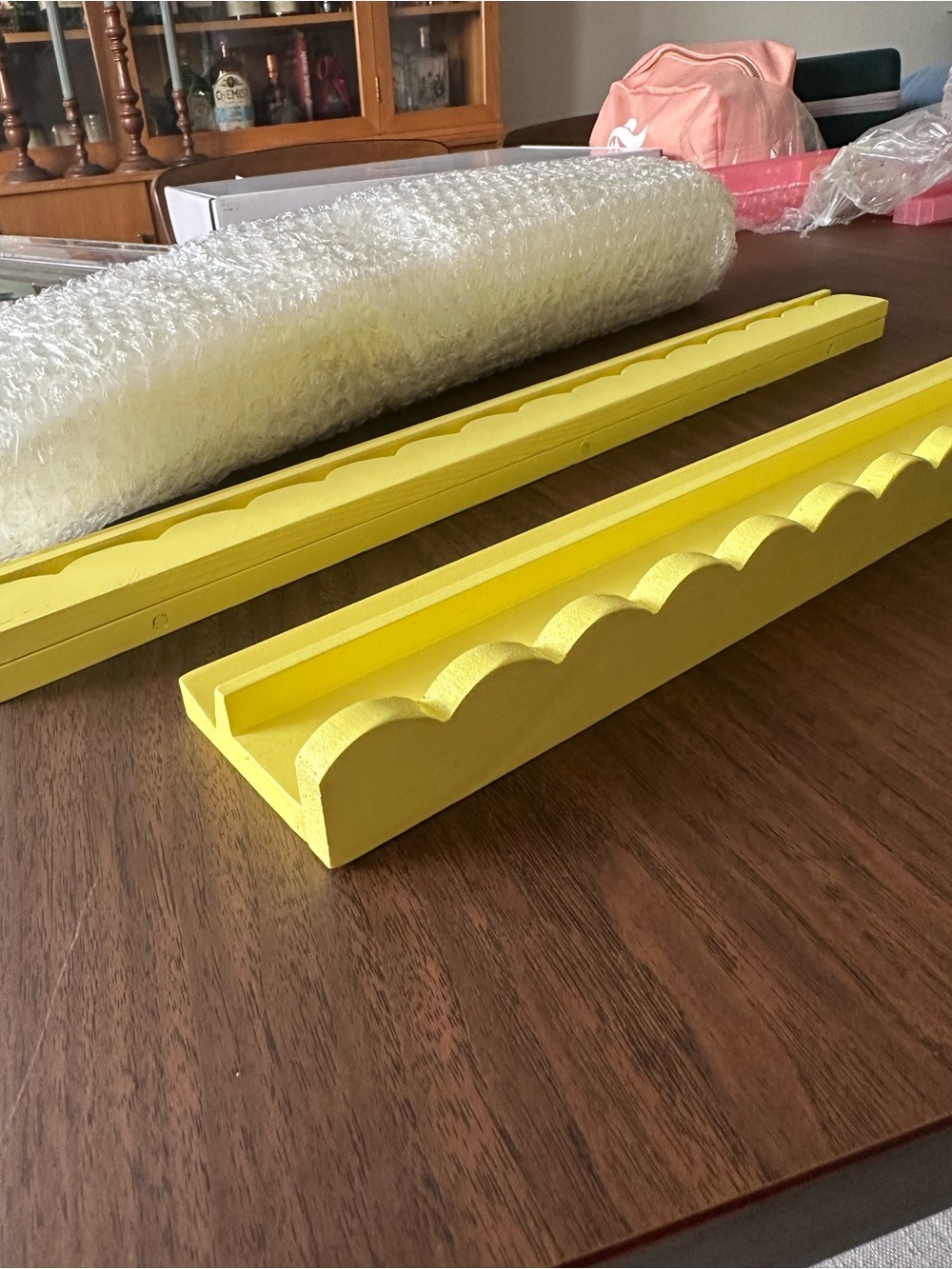 Mahjong Yellow Scalloped Magnetic Tile Holder Rack wooden set - NEW - Picture 3 of 8